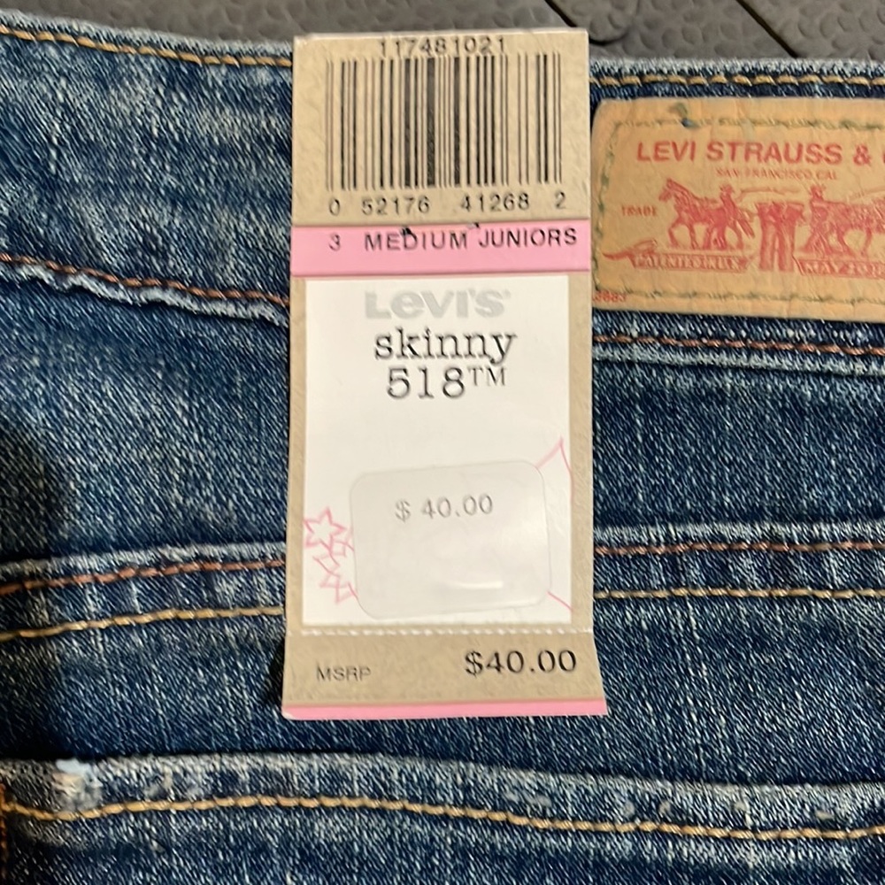 Levi’s 518 Skinny Low Rise Stretch Denim Jeans - Picture 5 of 5